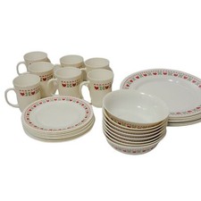 ARCOPAL France Homespun Holiday Hearts 31 Pie...