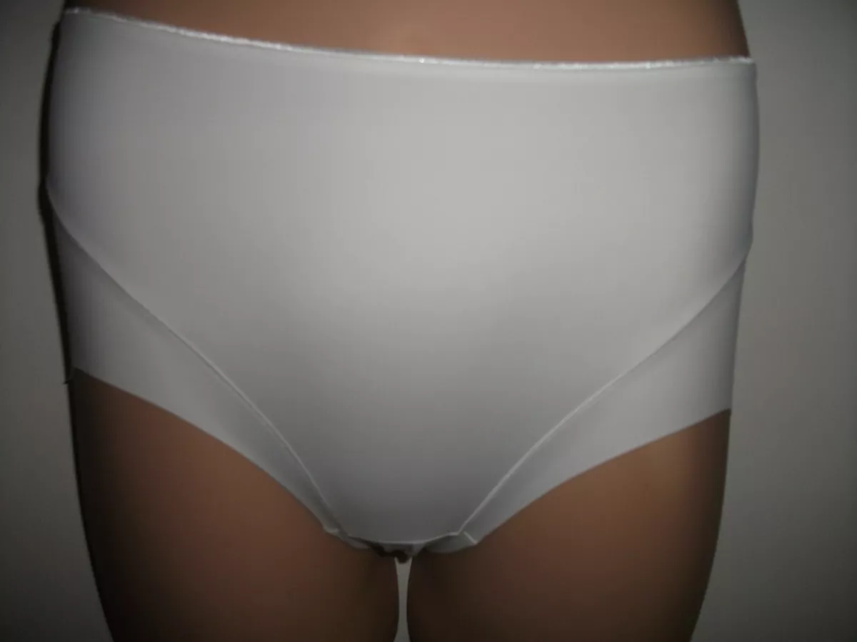 ex M & S NO VPL FULL BRIEFS MEDIUM CONTROL SHAPEWEAR SLIMMING KNICKERS  WHITE 24