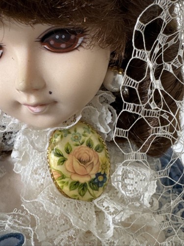 SUKIYO DOLLS Ribbon Mark 20 Inches - Picture 3 of 12