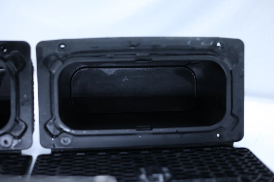 13-18 1500/2500 & 19-24 2500/3500 Dodge Ram Rear Floor Storage Bin Pair BlackOEM Foto 4 de 4