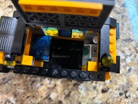 LEGO CITY: Jungle Mobile Lab (60160)