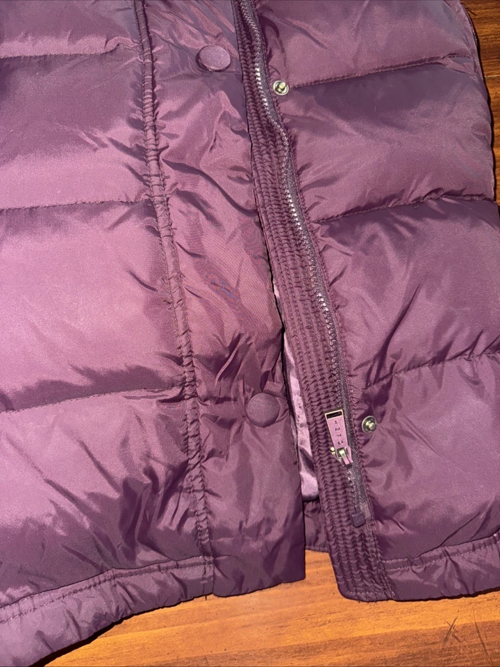 Abrigo acolchado con capucha DKNY para mujer color tostado con ribete de piel sintética/nuevo sin etiquetas-talla mediana Foto 3 de 4