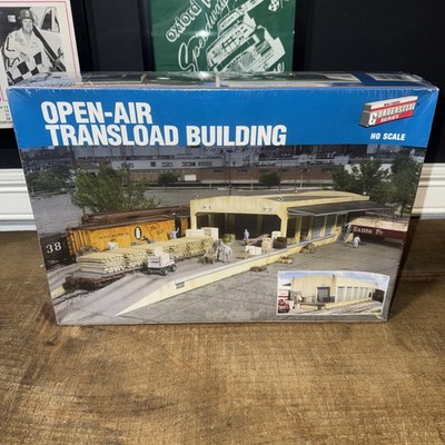 Walthers Cornerstone HO Scale Building/Structure Kit Open Air Transload Building