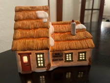 Dept 56 Dickens Village Series Cottage of Bob Cratchit and Tiny Tim #6500-5 1986