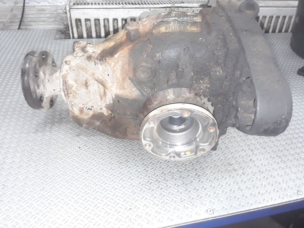 BMW 520i Touring E39 Differential Rear Axle Transmission 1214331 J 