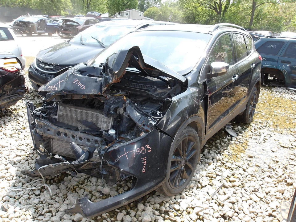 Used Front Left Seat Front fits: 2015 Ford Escape bucket air bag electric cloth - Image 2 of 4