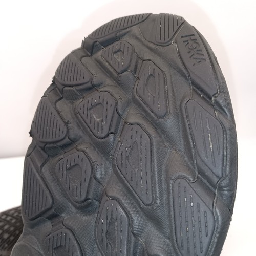 Hoka Clifton 9 Mens Sz 8.5 B Tri Black Running Shoes Run Walk Tennis Pickleball - Picture 11 of 11