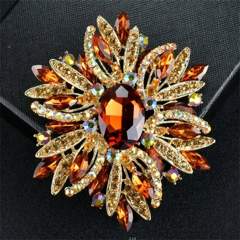 large gold brooch for dress 18K Yellow Gold Flower Diamond Brooch