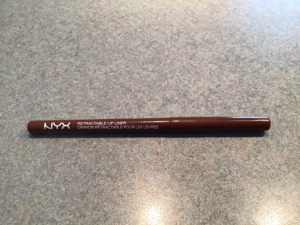 NYX Retractable lip liner Pencil~ MPL 17 Cocoa~ - Image 3 of 3