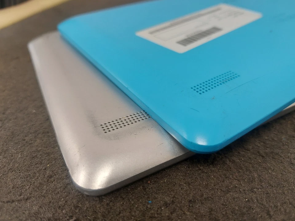 2X Mixed Tablet JobLot Bundle (Damaged/Faulty) For Parts Only — Untested #26 - Image 3 of 4