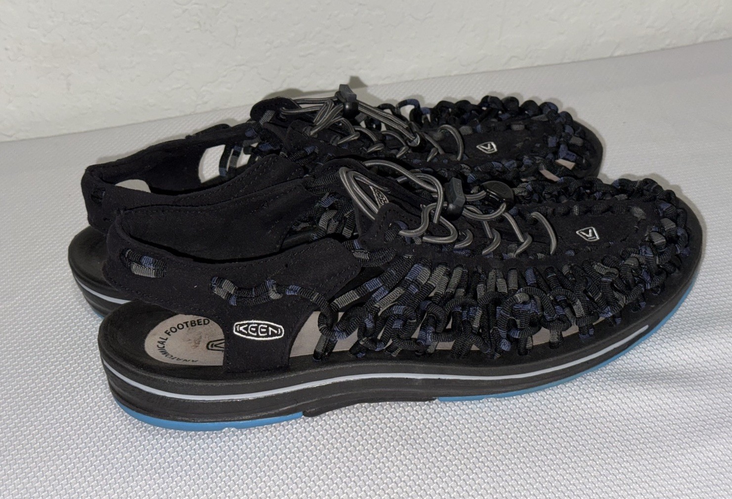 Keen 1014617 Uneek Sandali da Pescatore Intrecciati Uomo Taglia 10 Nero Blu