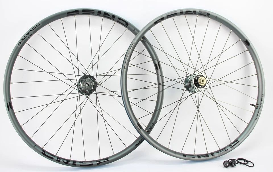 Novatec CRISP 26 Zoll Single Speed Laufradsatz 15x100 & 10x135 mm Dirt Street