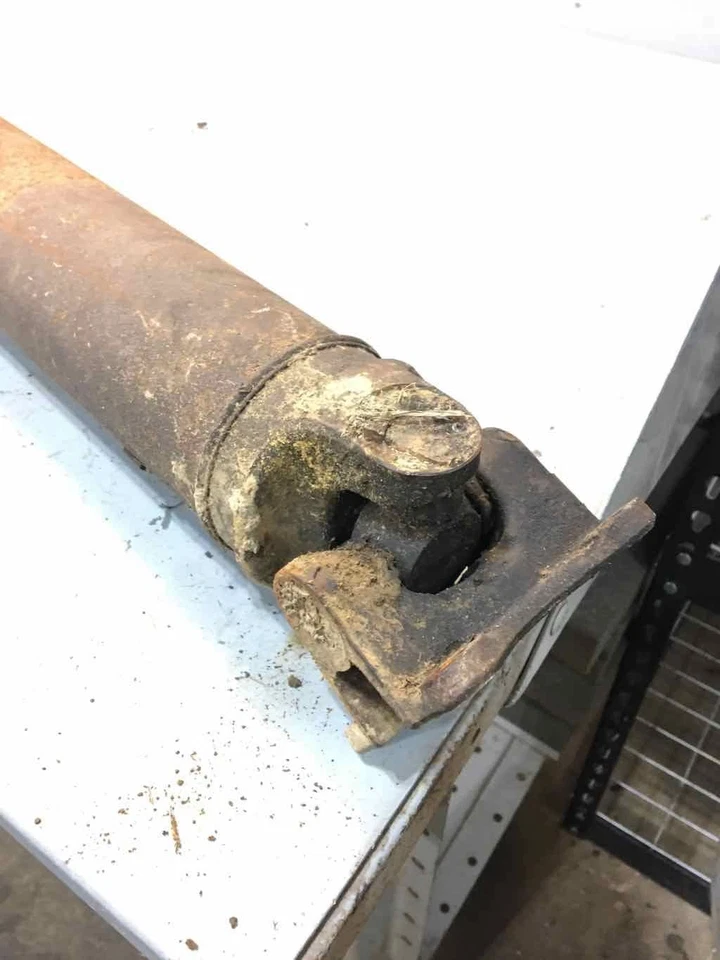 05 LINCOLN & TOWN CAR Rear Drive Shaft 117.7' Wb4.6l Off Foto 3 de 4