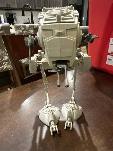 Vintage 1982 Kenner Star Wars ESB Scout Walker Vehicle AT-ST