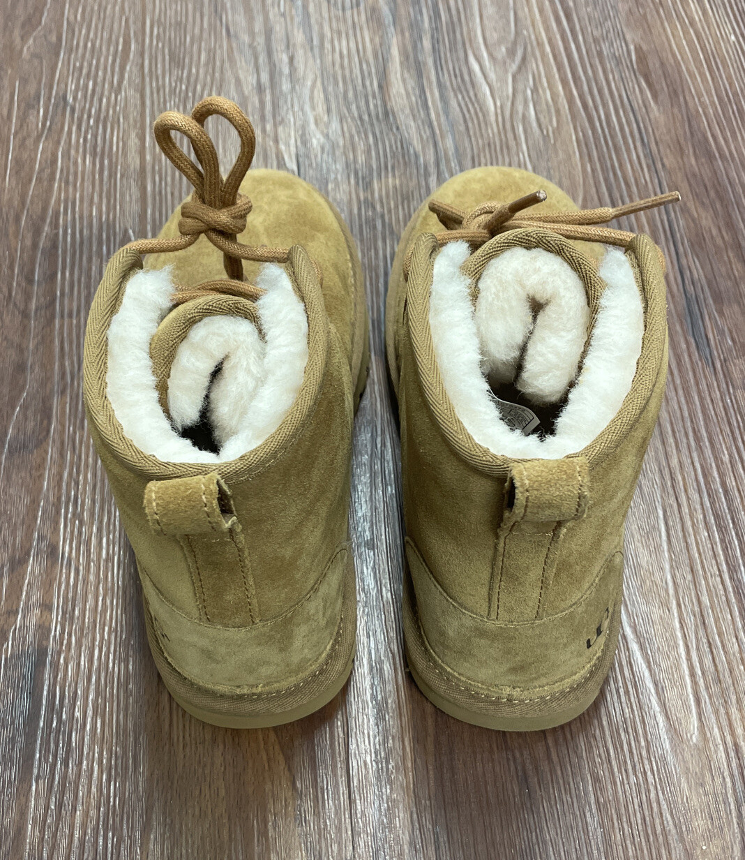 UGG Harkley 1016472 Mens Chestnut Sheepskin Mid Top Casual Boots US Size 5