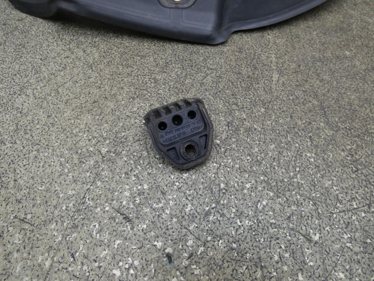 Abdeckung Rückleuchte L links A2056930533 Mercedes W205 C300 T AMG  