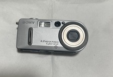 Sony Cyber-shot DSC-P7 3.2MP Digital Camera - Silver