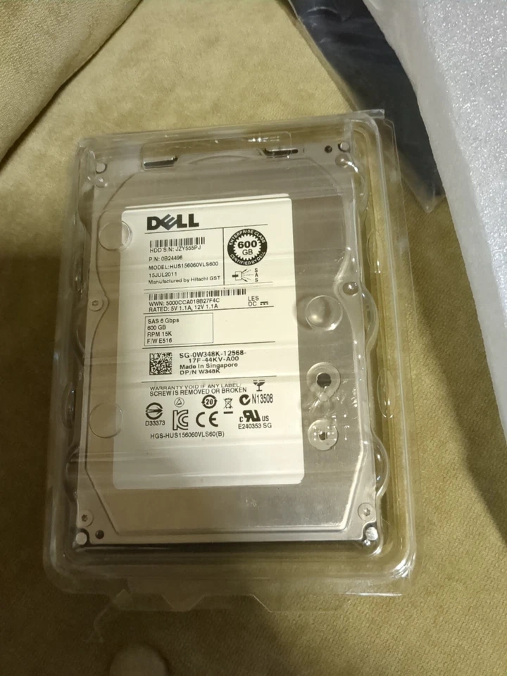 Hard Drive Dell 0W348K W348K 600GB 15000U/Min 64MB SAS-2 HUS156060VLS600 3.5'' - Image 4 of 4