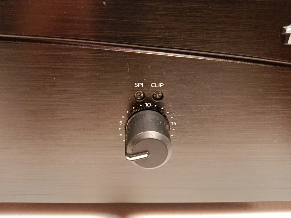 Crown 180MA 4 Channel Power Amplifier 80W FREE SHIPPING  - Image 3 of 4