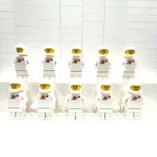 New LEGO®　Minifigure Set of 10 Classic White Astronaut Helmets and Air Tanks