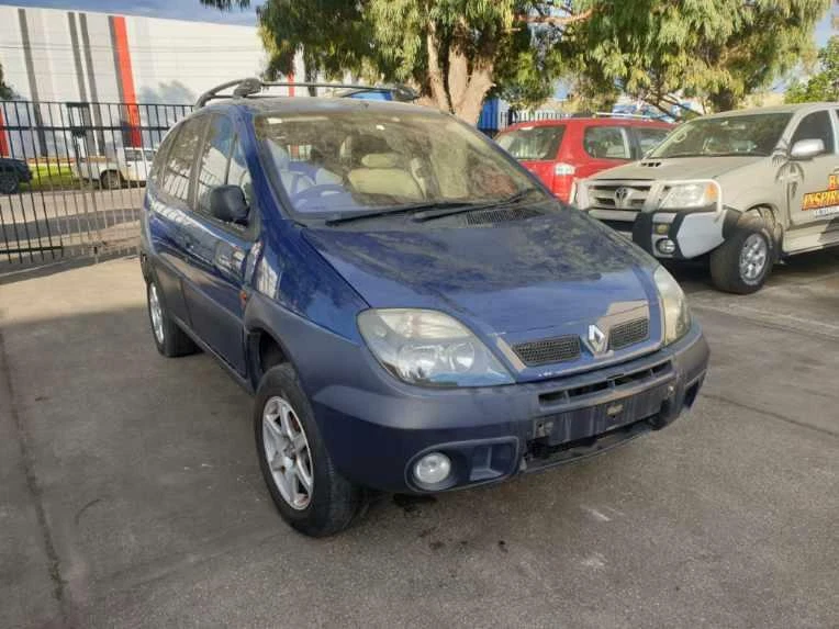 Renault SCENIC Right Headlight J64 05/01-12/04 P/N 7700432095 - image 4 of 4