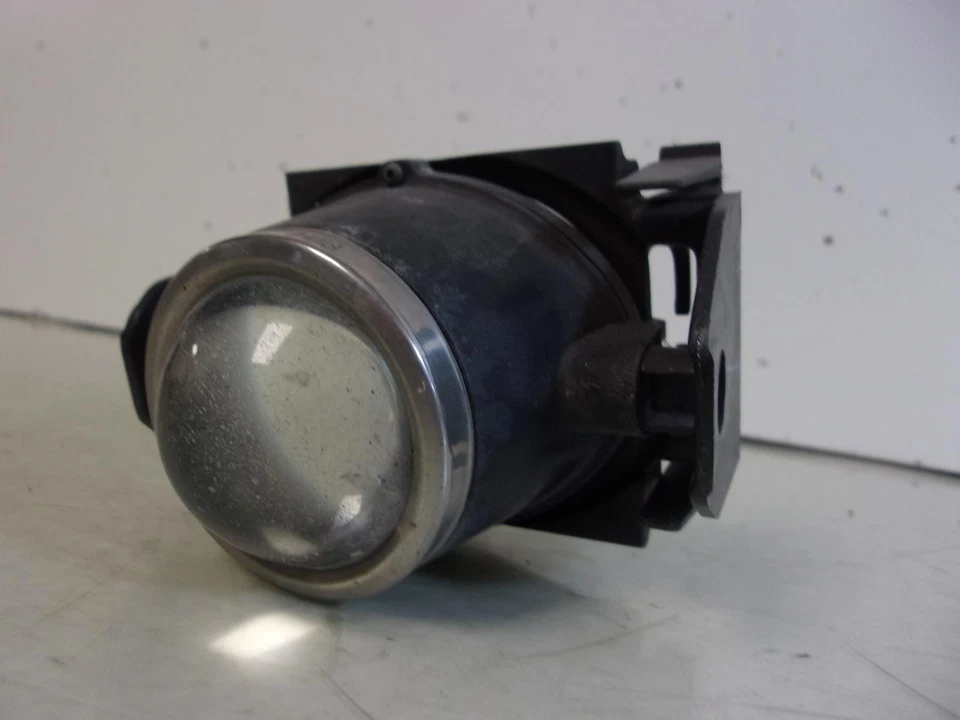 2006 - 2019 Ford  / Lincoln / Mercury Rh = Lh Fog Light 7h6z-15200-aa OEM - Image 3 of 4