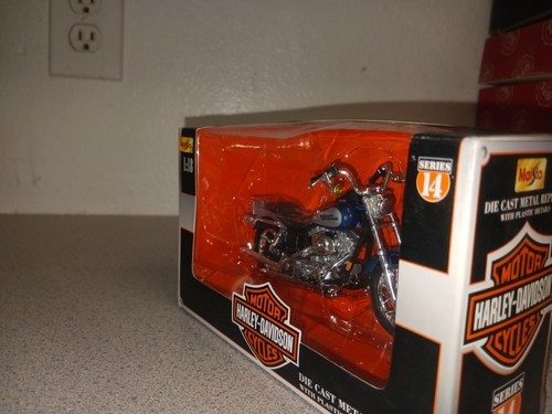 1:18 MAISTO HARLEY DAVIDSON 2000 FXDX DYNA SUPER GLIDE SPORT BLUE SERIE 14 NUEVO EN CAJA - Imagen 4 de 8
