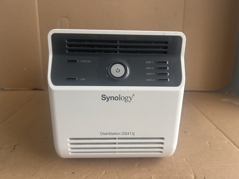 Synology DS413J  DiskStation NAS 4-Bay NO HDD