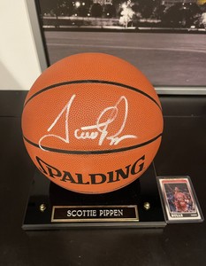 scottie pippen autographed basketball