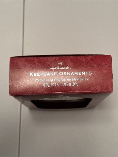 CHICAGO BULLS Hallmark Keepsake Ornament - 1998 NBA Collection Series USED - Picture 5 of 9