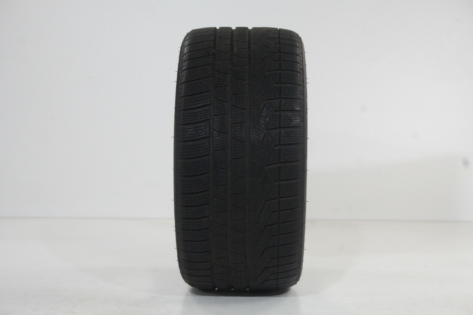 Pirelli Sottozero 2 Winter 270 295/30 R20 101W MO 0 1/4in Dot 2015 Winter Tyre