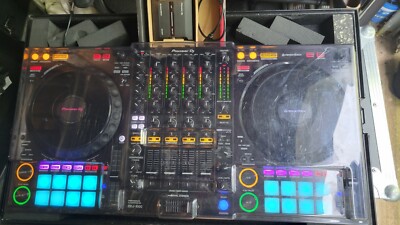 Pioneer DDJ-1000 Rekordbox DJ Controller w/ Case, Decksaver, RBDMX & Warranty