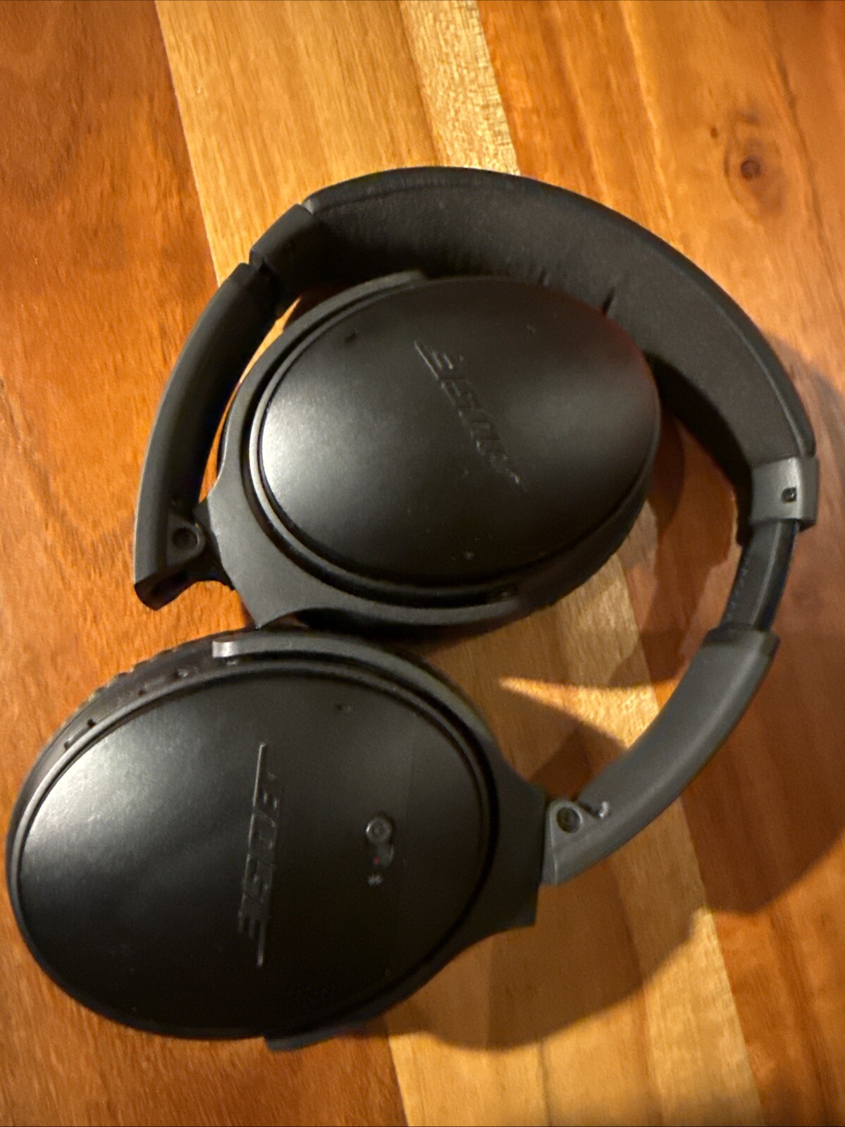 Bose QuietComfort 35 Over the Ear Wireless Headphones - Black-image