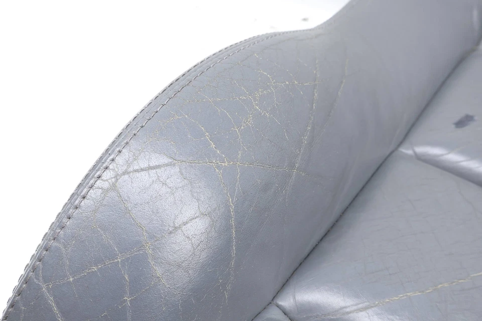 1999 - 2002 年奥迪 TT 四轮 1.8 升 - 右前座下座垫 — 第 4/4 张图片