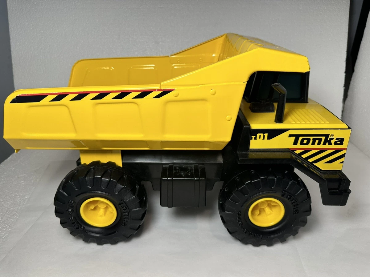 Tonka Classic Steel Mighty Dump Truck Vehicle Single Standard Packaging
