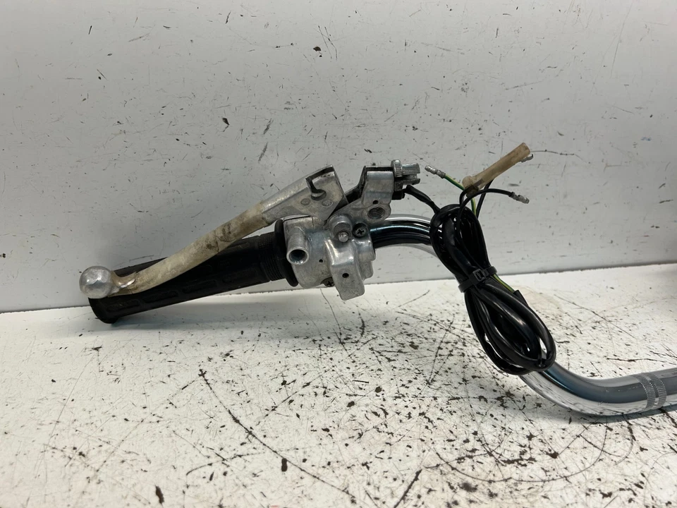 Conjunto de manillar/controles manuales/acelerador Honda cb125s cb 125s (1980) Foto 2 de 4