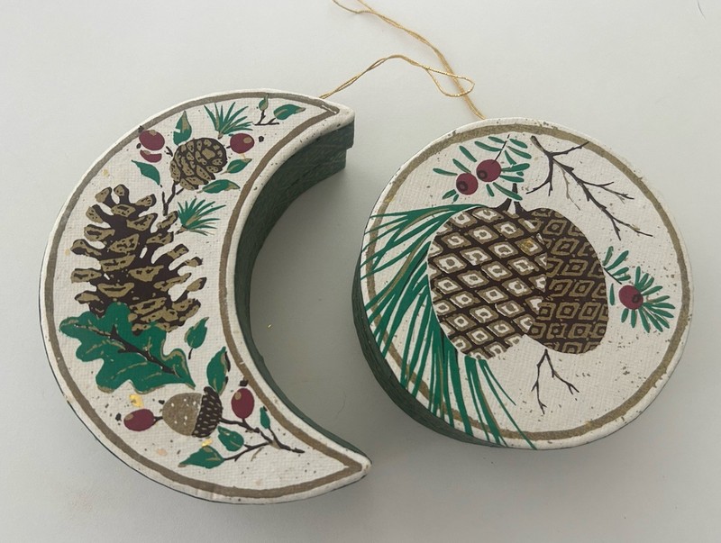 2 Vintage The Container Store Holiday Christmas Mini Boxes Ornaments Pinecones