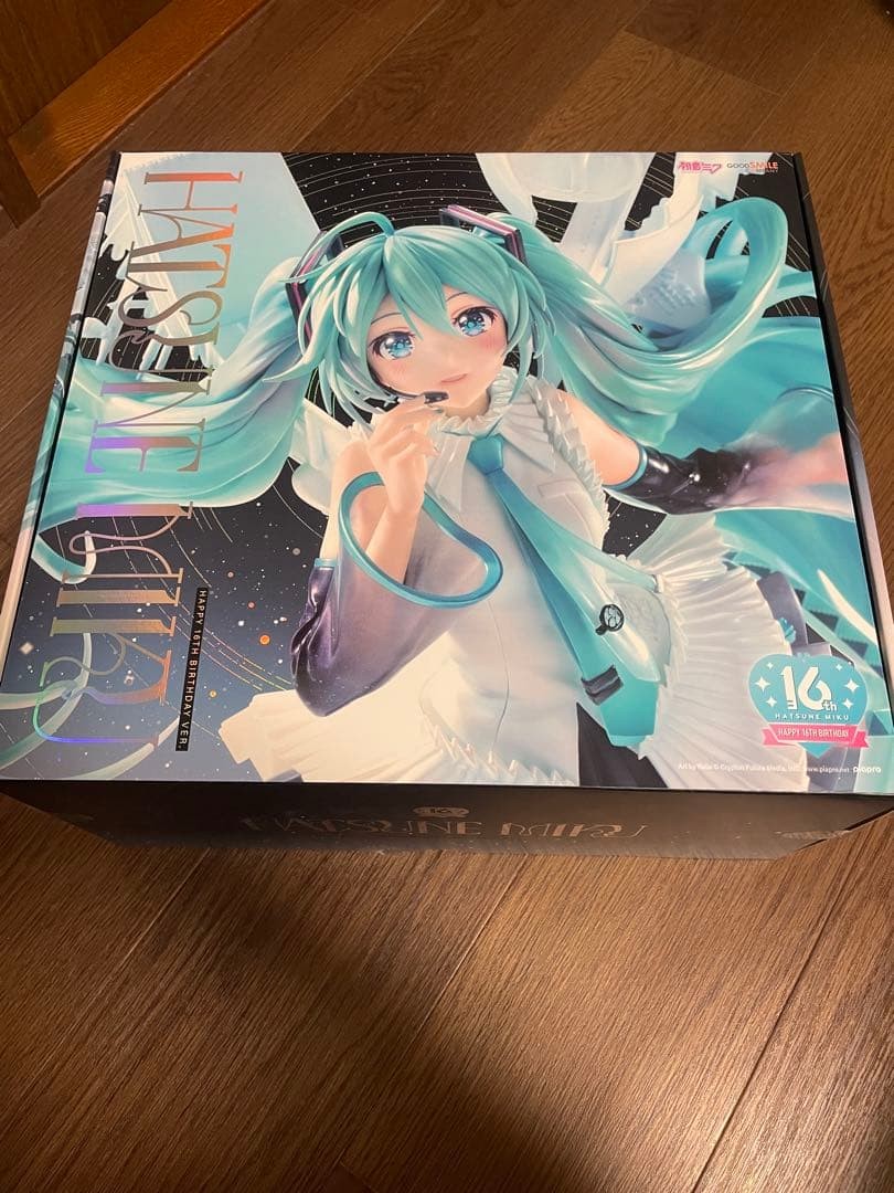 Good Smile Hatsune Miku Happy 16th Birthday Ver. 1/7 Scale Figure