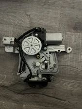 2018-2020 NISSAN ROGUE REAR TAILGATE TAIL HATCH TRUNK LID LOCK LATCH OEM65