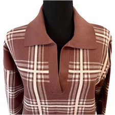 MAX STUDIO Brown White Plaid Collared Sweater w/ V-Neck – Size Medium Fall