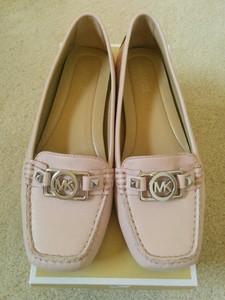 michael kors charm moc loafer