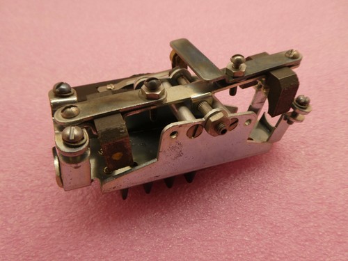 MAGNETROL 089-7601-002 SWITCH ASSEMBLY - Picture 8 of 9