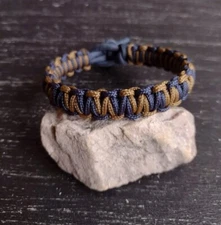 Handmade "Lightening Bolt Cobra Variation" Paracord Bracelet for a 7.5" Wrist