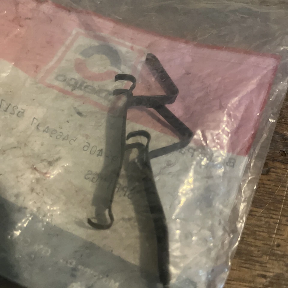 Muelles de retorno de freno NOS AC Delco #179-406 / GM # 5469497 Foto 4 de 4