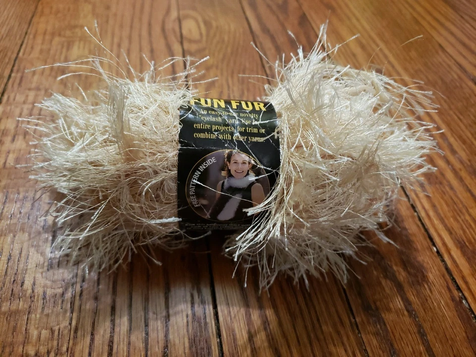 Hilo de piel de champán de piel divertida marca Lion Foto 2 de 3