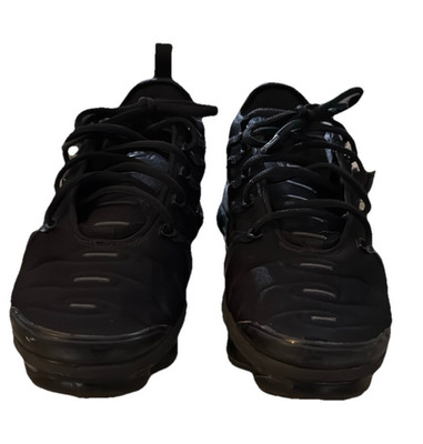 Nike Air VaporMax Plus Men s Black Low Top Lace-Up Athletic Sneaker