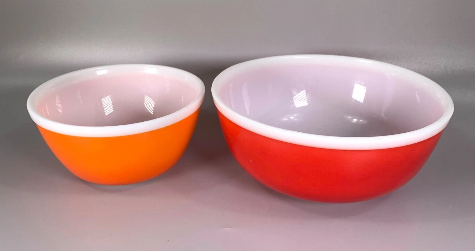 Vintage Pyrex Mixing Bowls Set Of 2 Red 24cm Orange 18cm Nesting JAJ England VGC
Opens in a new wind