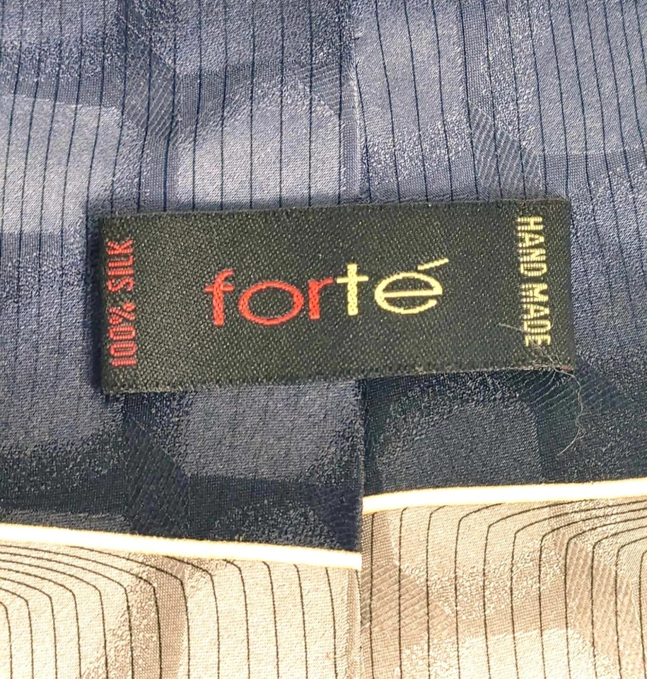 Corbata Forte hecha a mano 100 % seda para hombre azul gris patrón geométrico Foto 4 de 4