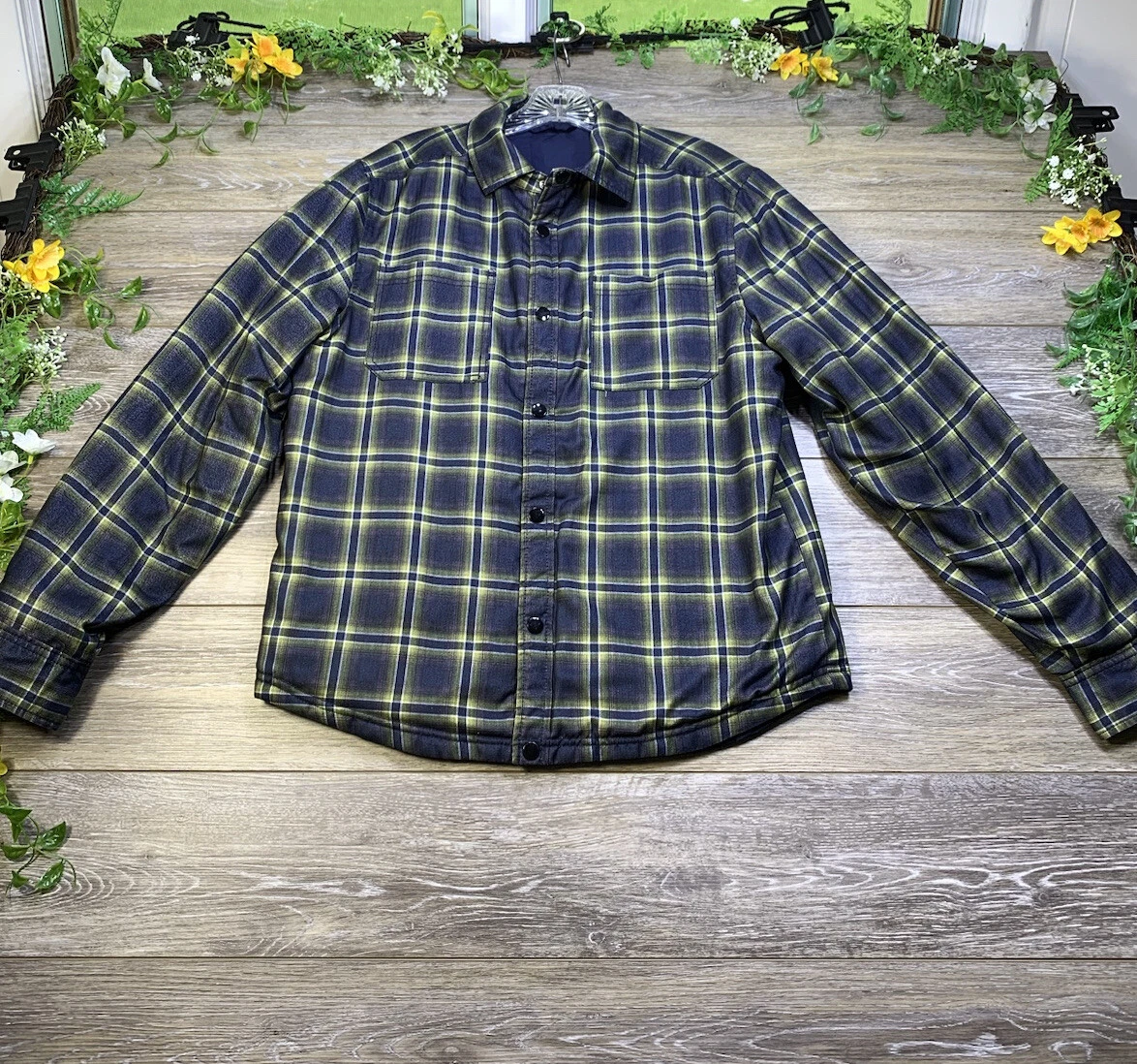 Plaid Jacket Size Medium Mens Blue Puffer Oudoor Button Down Reversible Coat
Opens in a new window o