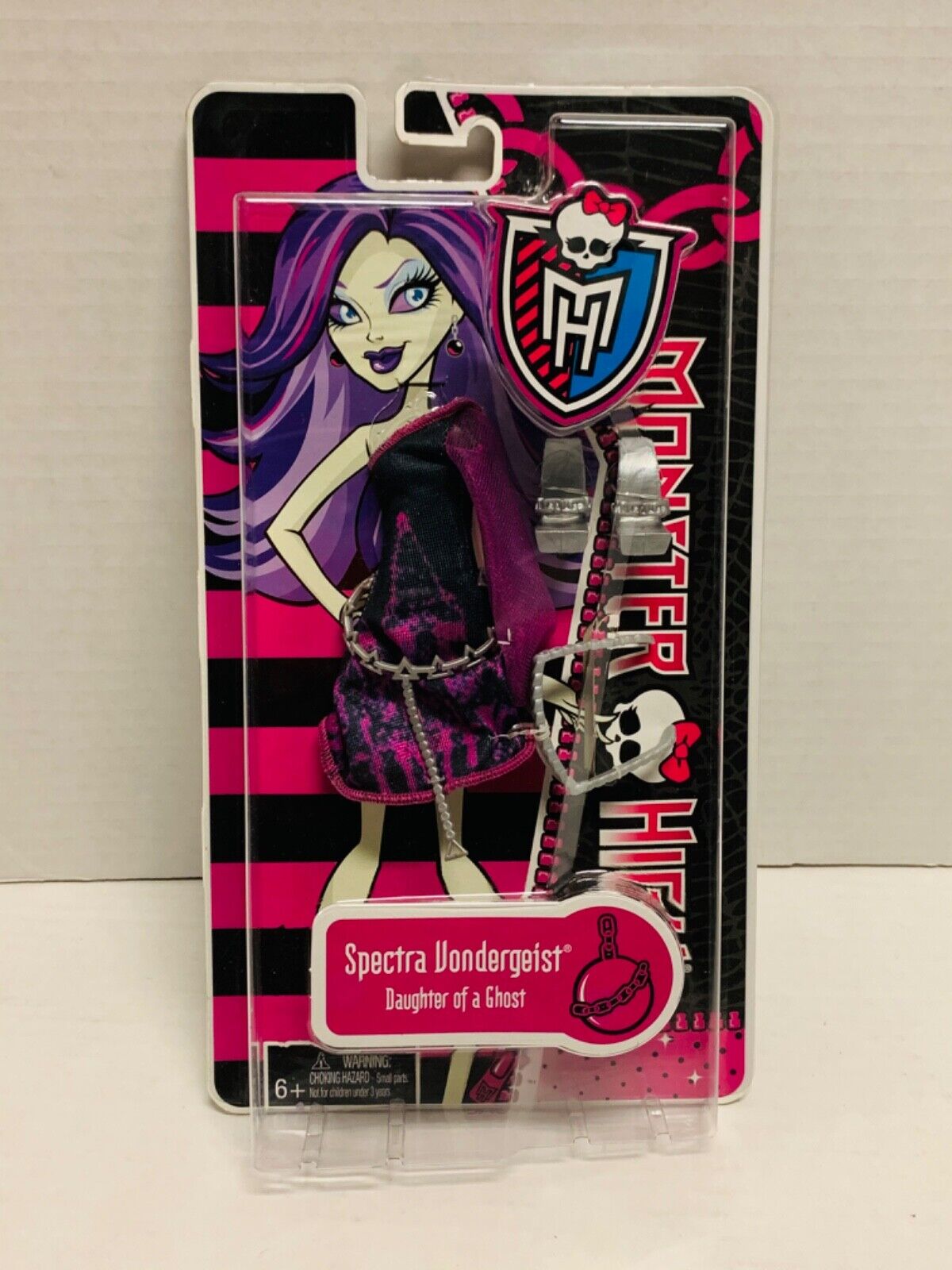 MONSTER HIGH: SPECTRA VONDERGEIST DRESS UP jogo online gratuito em